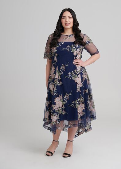 Plus Size Petite Embroidery Dress