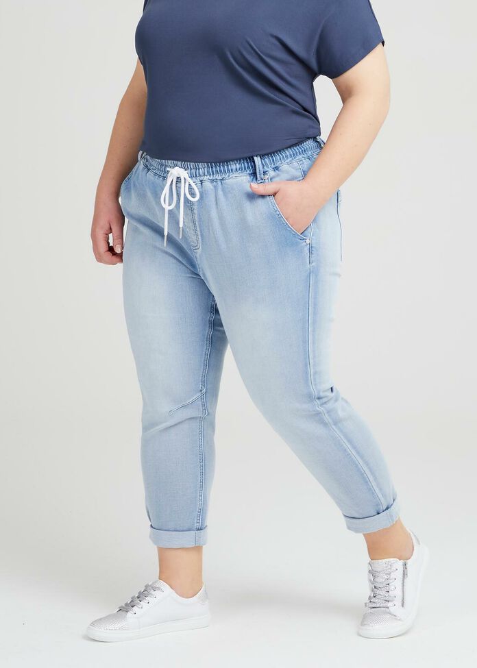 The Easy Fit Denim Jean, , hi-res