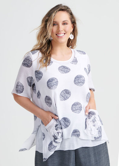 Plus Size Applique Swirl Top