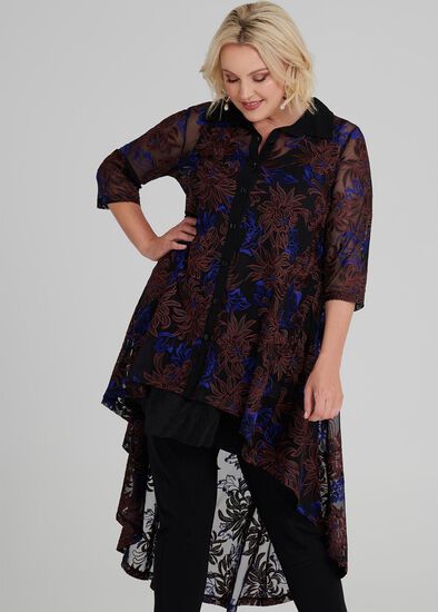 Plus Size Bloom Embroidery Shirt