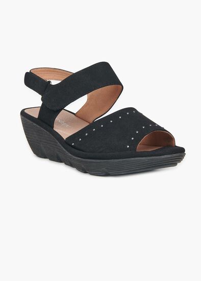 Giselle Stud Wedge