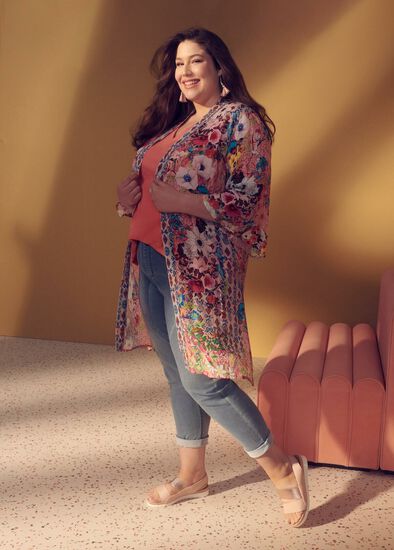 Plus Size Botanica Spring Casual Outfit