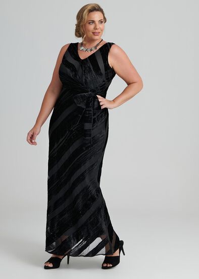 Plus Size Glamour Velvet Maxi Dress