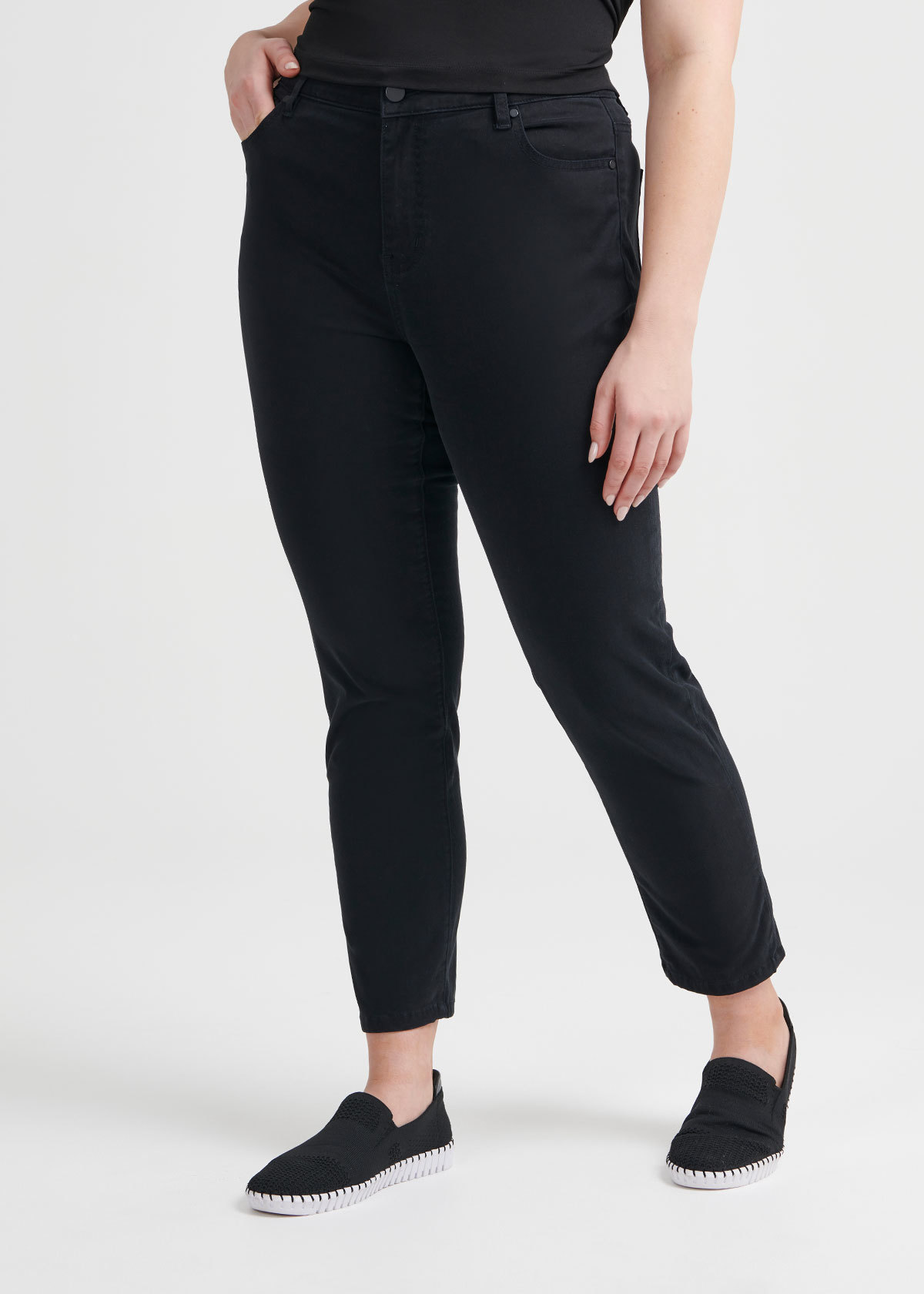 Marilyn Stretch Zip Jean